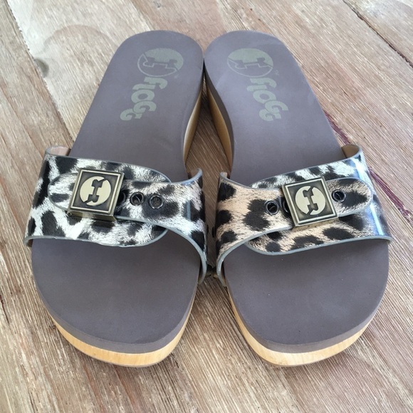 FLOGG Wood Bottom Slide Sandal Metallic Leopard - Picture 1 of 5
